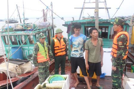 Liên tiếp bắt giữ các vụ khai thác hải sản trái phép trên vùng biển Quảng Ninh